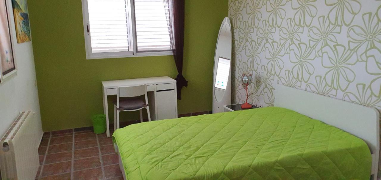 Maravisa Bed & Breakfast Puebla de Vallbona Oda fotoğraf